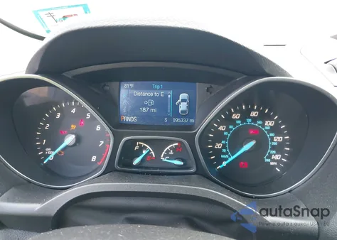 2014 Ford Escape S z USA, uszkodzony, nr VIN 1FMCU0F72EUE41811